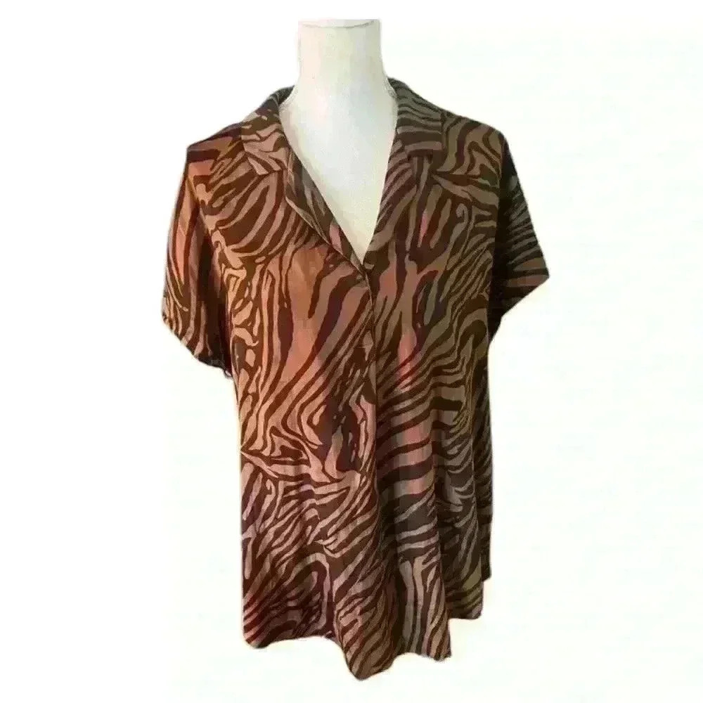 Joie Ladies Leopard Print blouse. XL shirt sleeve blouse v neck excellent cond - Picture 2 of 13